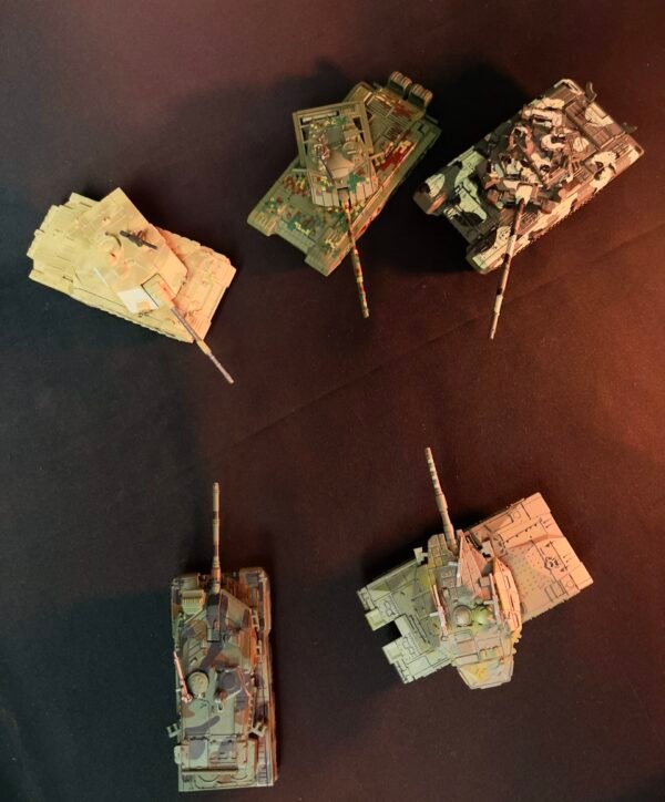 Tanques de guerra armables plásticos