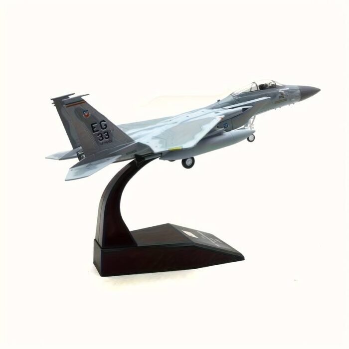 c47fbd6a-36a1-4447-9644-6700b5d418b9 McDonnell Douglas F-15 escala 1:100