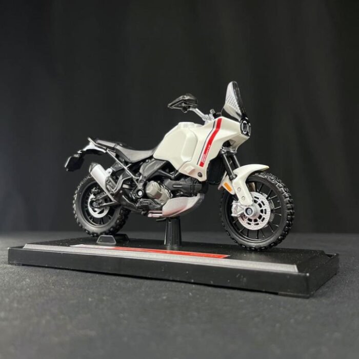 Ducati Desert X a Escala 1:18