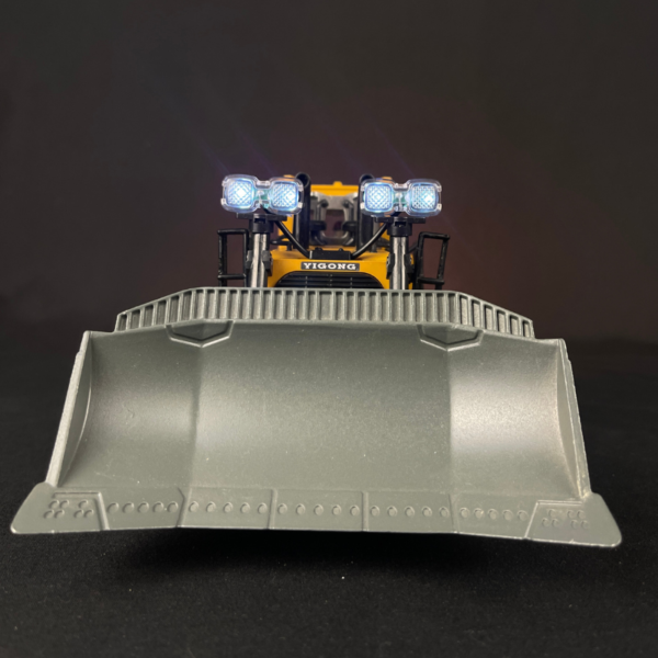 Bulldozer RC 9 CANALES escala 1/20.