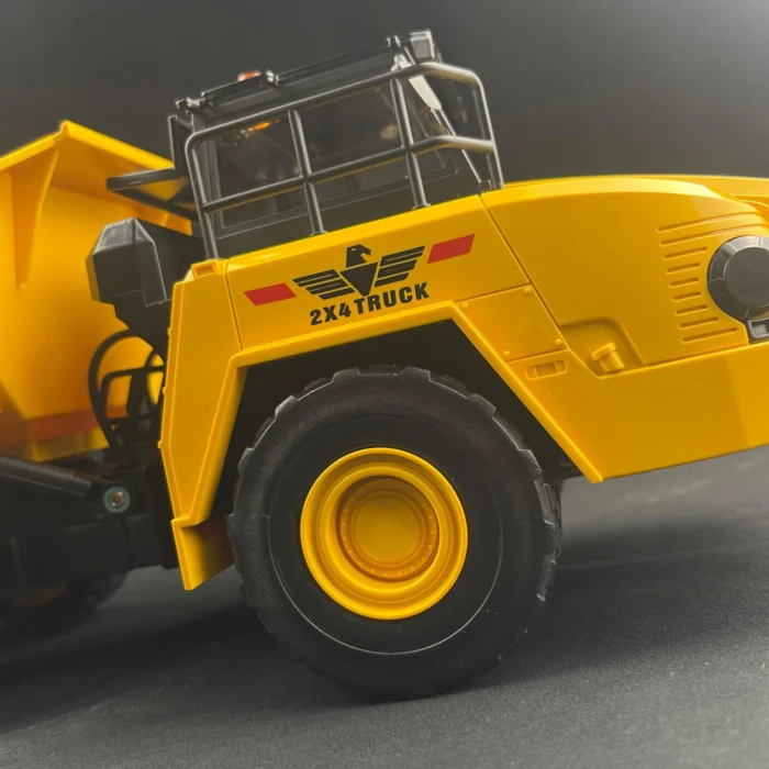 6 Volqueta RC Huina 1553 Articulado 1:16