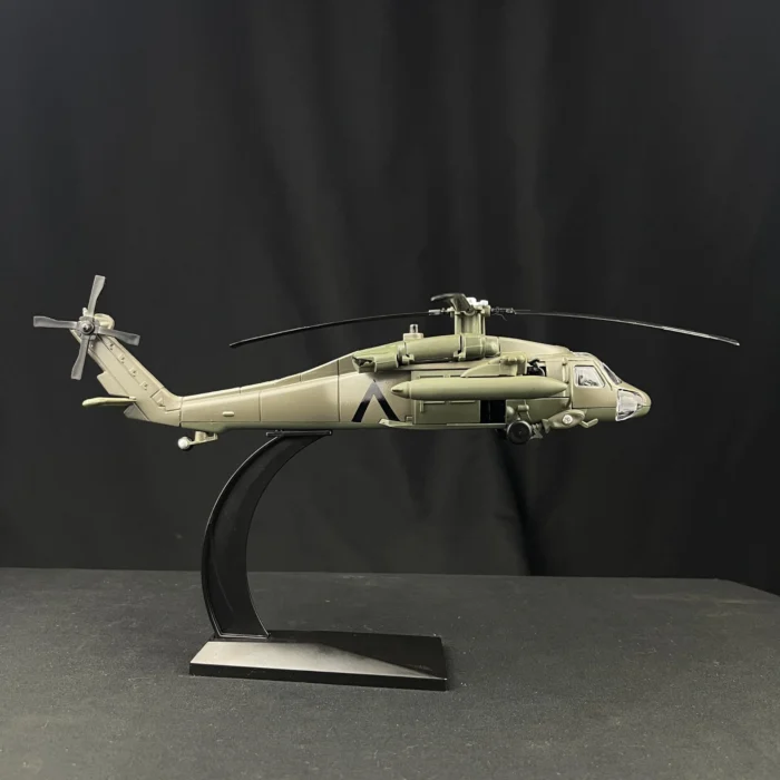 HELICOPTERO A ESCALA UH-60 ARPIA