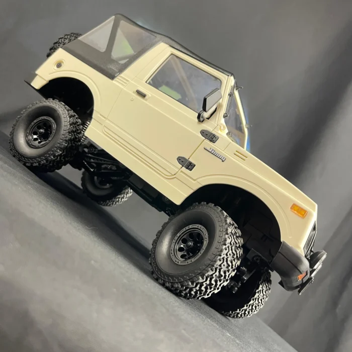 8 RC Crawler Suzuki Jimny JA11 Escala 1:10
